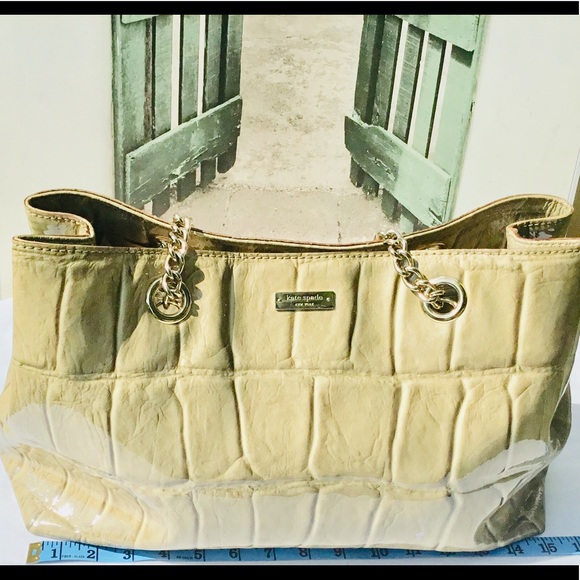 kate spade Handbags - 🎉HP🎉 Kate Spade Patent Large Tan Patent Tote